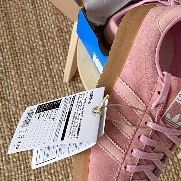 新品 adidas Bermuda Trainers　ピンクビーチ pink