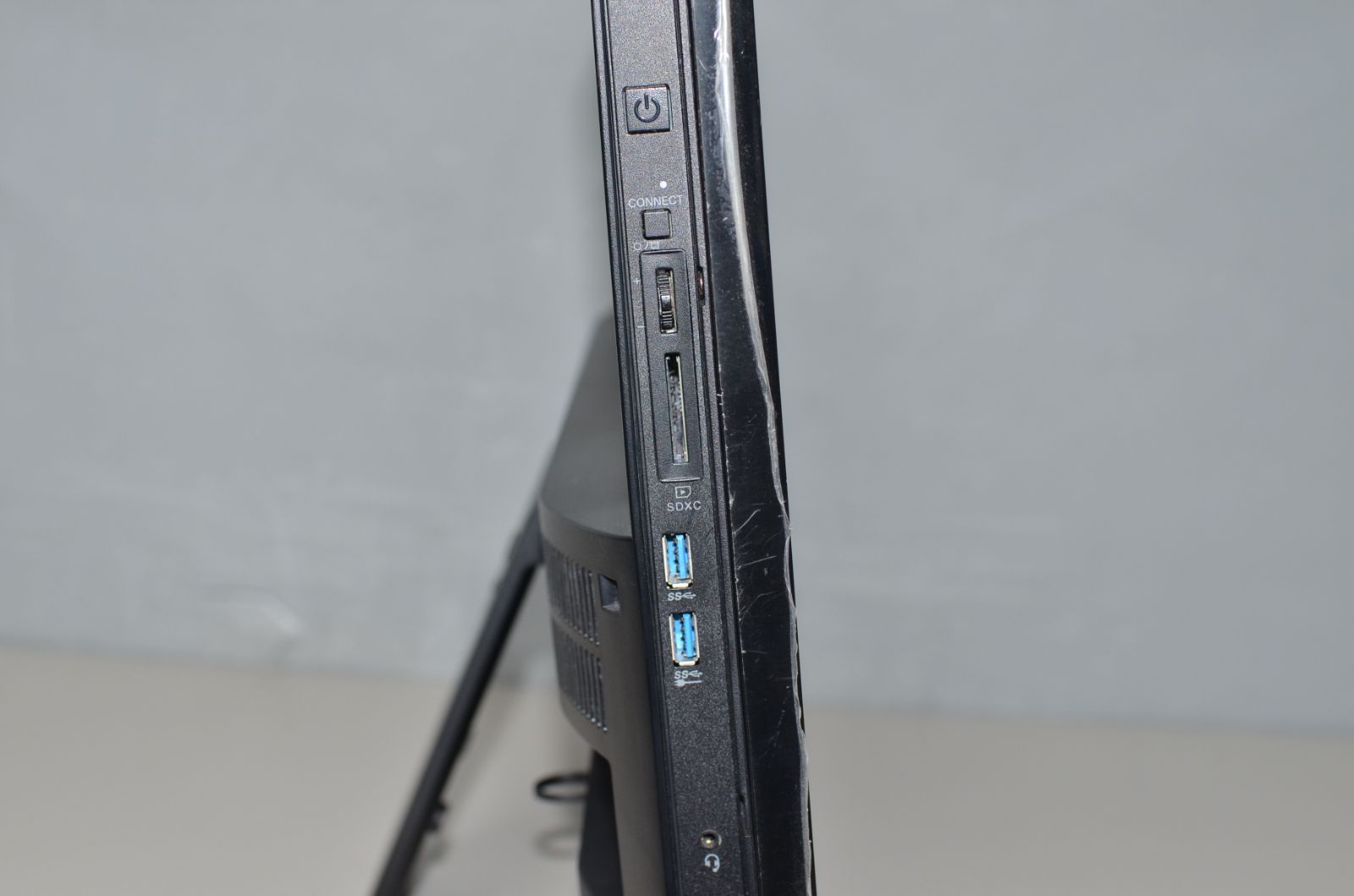 ジャンク品 一体型パソコン NEC PC-GD242UCAA 液晶割れ 詳細不明