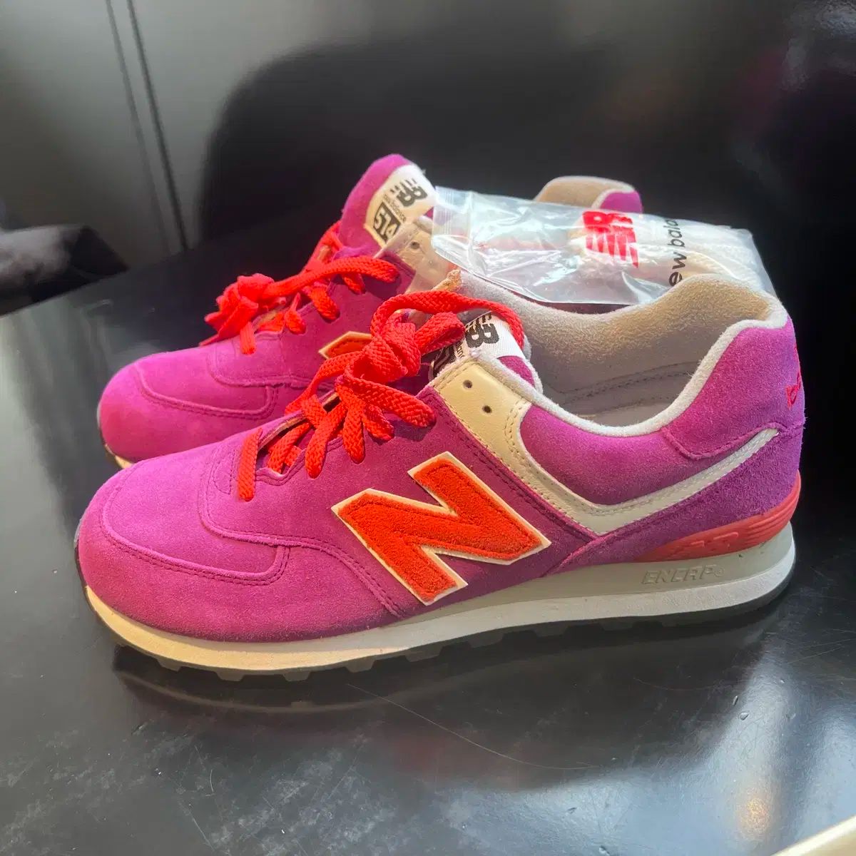 270 New Balance(ニューバランス) 574 スエード パープル ML574KPU