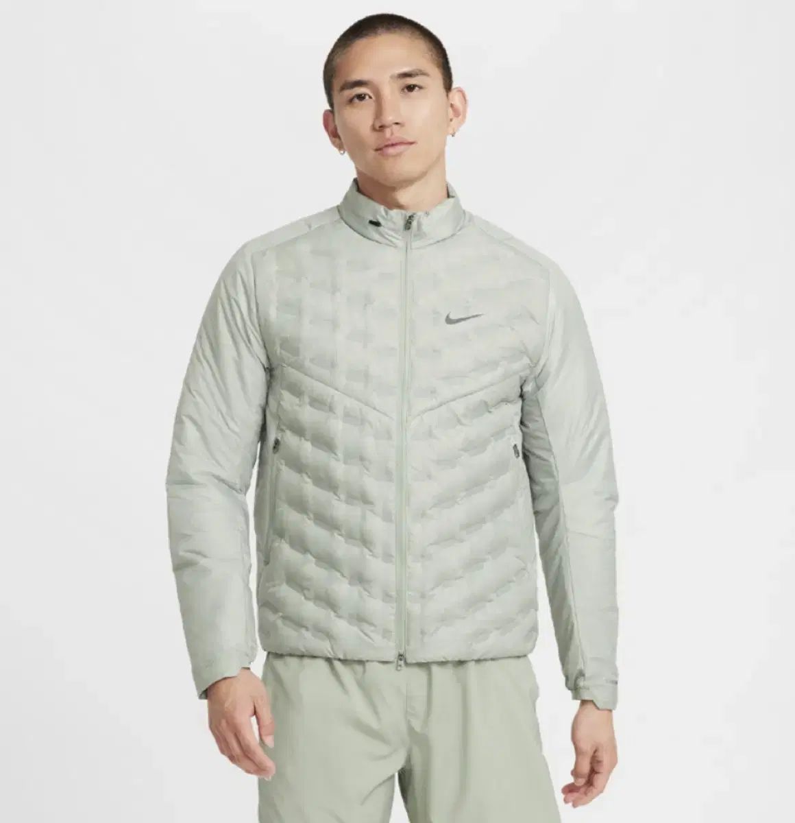 NIKE エアロロフト メンズ ランニングジャケット ダウン Nike(ナイキ） エアロロフト M サイズ 軽量ダウン - メルカリ