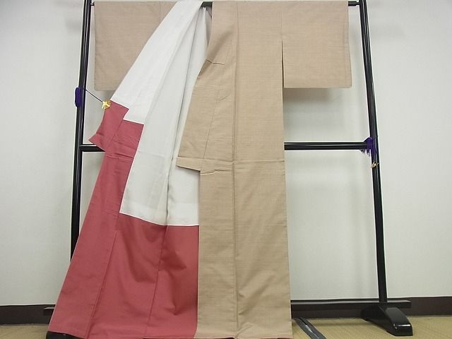 平和屋着物○東郷織物謹製 本場大島紬 白大島 160亀甲 幾何学文様