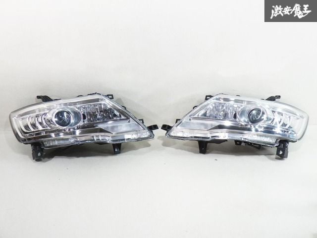 セレナ純正ヘッドライト HID/キセノン KOITO 程度良好！！ 日産 NISSAN 純正 C25 セレナ 後期 HID キセノン ヘッド