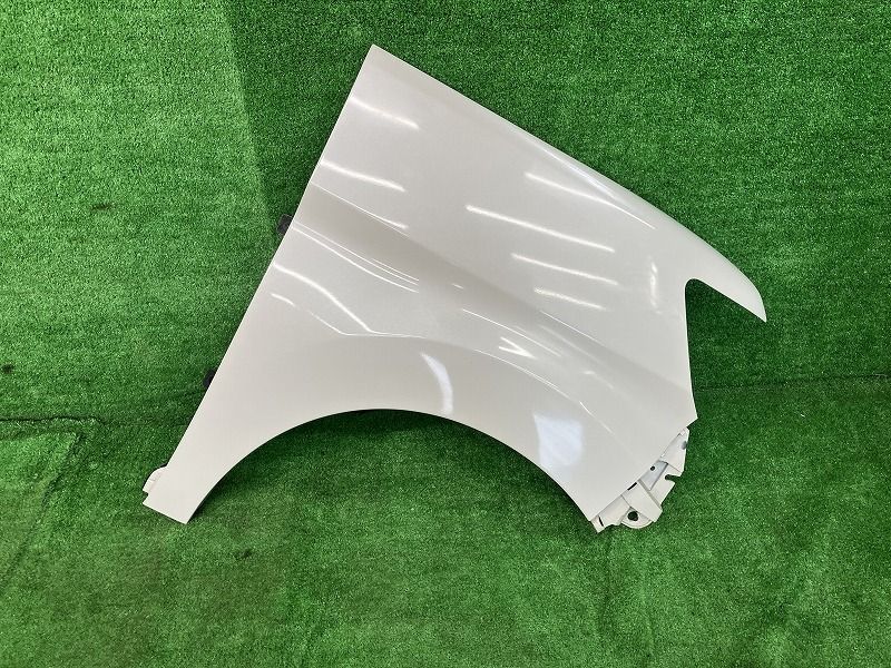 タントカスタム　LA600S　LA610S　右フェンダー　（19M678） F102 タントカスタム LA600S LA610S 右フェンダー 53811-B2671