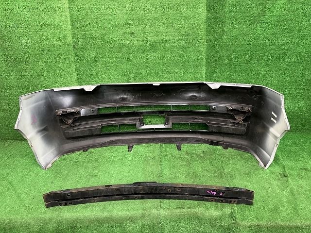 ヴォクシー AZR65G フロントバンパー X 4WD 8人 52119-28A80-A0 040