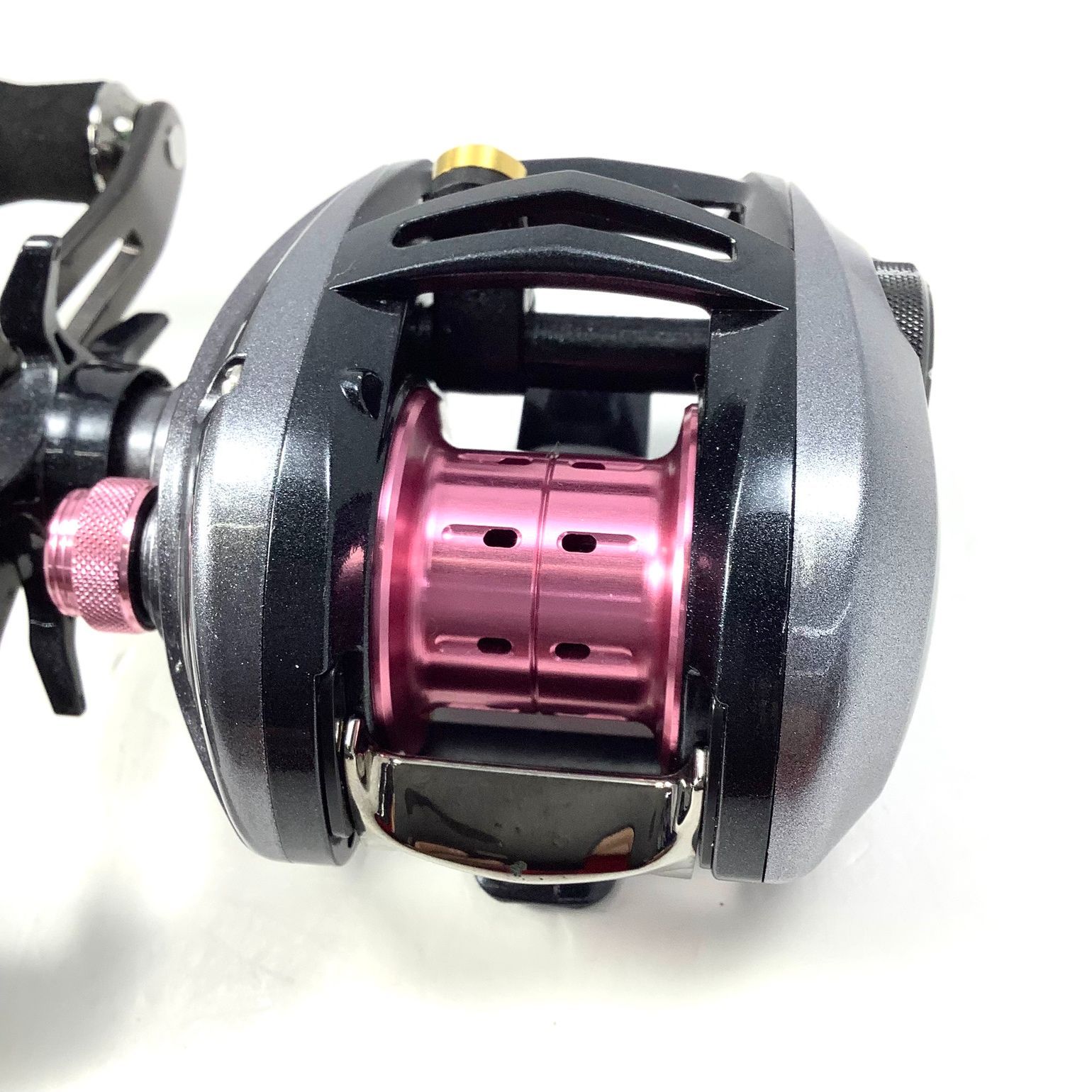 DAIWA 23紅牙　100L 左巻き　美品　ダイワ DAIWA（釣り） ベイトリール ダイワ 23紅牙 100L 左巻き