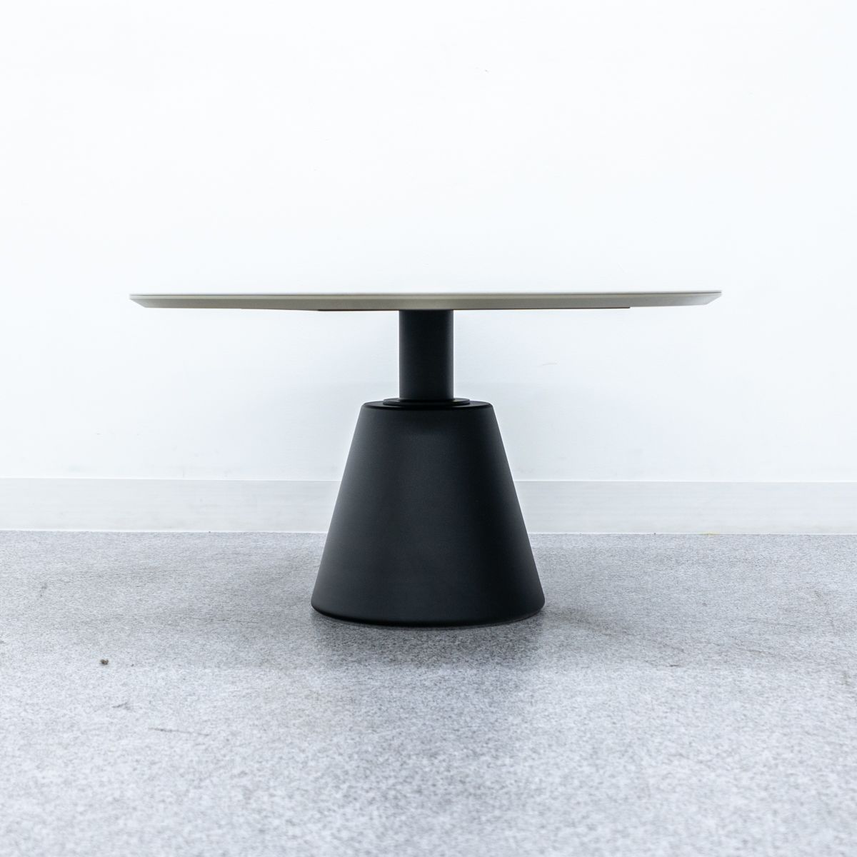 展示品■ボーコンセプト■マドリード■コーヒーテーブル■セラミック■20.9万円 展示品□ボーコンセプト□マドリード□コーヒーテーブル