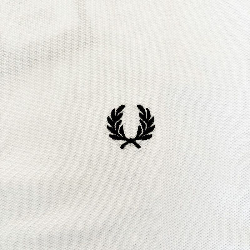 ☆2025春夏新入荷☆FRED PERRY フレッドペリー M3600 ポロシャツ 刺繍入り 半袖 ホワイト メンズ