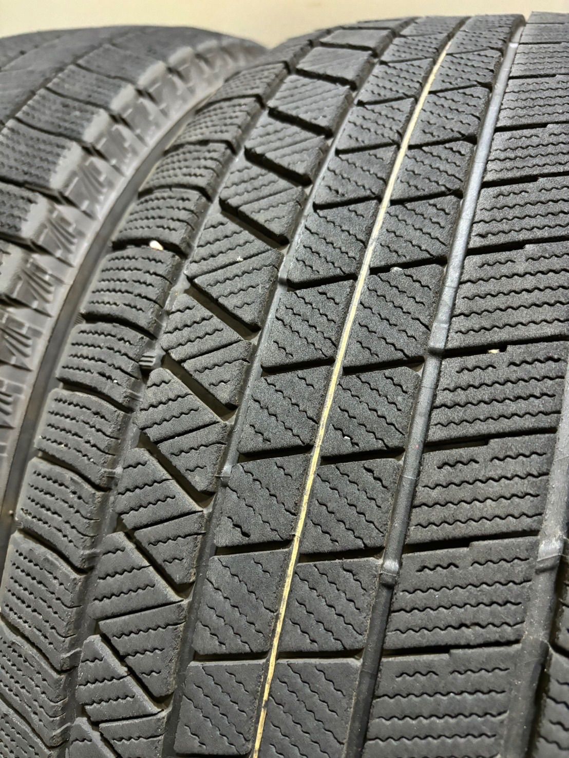 ★225/55R17 BRIDGESTONE/VRX3 21年製 スタッドレス 4本 ブリヂストン ブリザック XV フォレスター セルシオ マジェスタ (南7-G693)