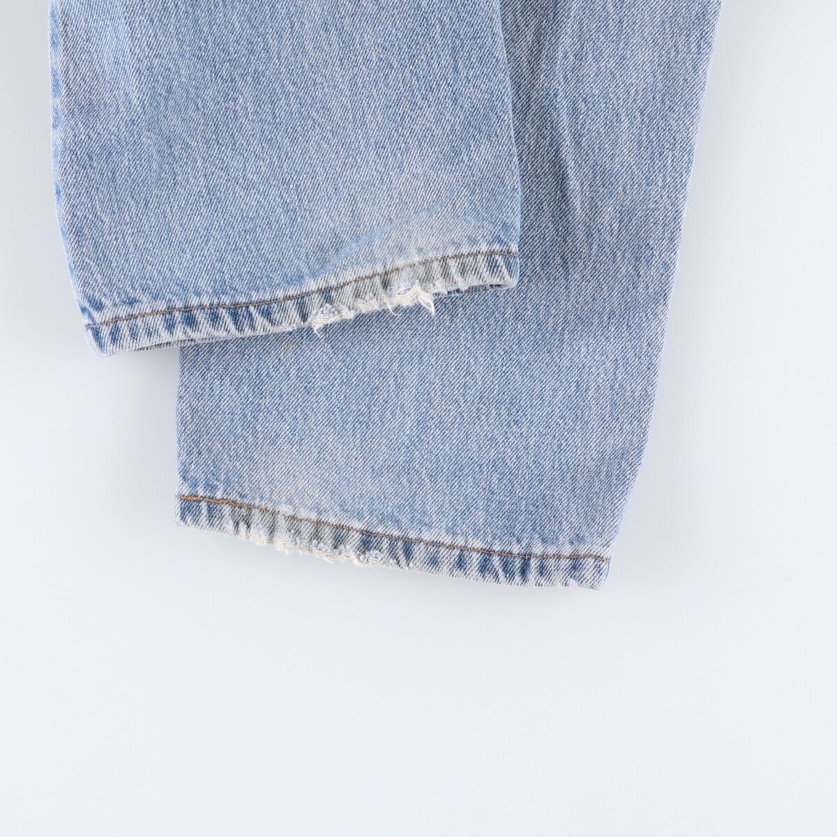 テーパードデニムパンツ カナダ製