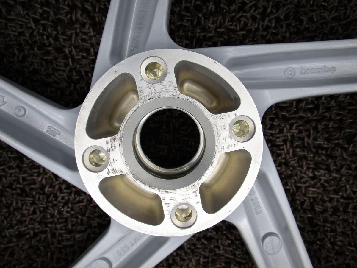 人格 ドカティ ムルティストラーダ 1000DS リアホイール □A6561 ZDMA100AA3B ドゥカティ ZDM992A2 DUCATI Multistrada インジェクション 【期間限特別価格】