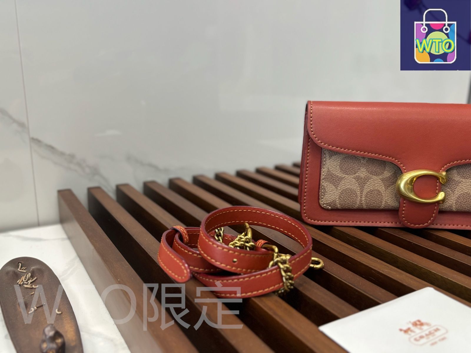 今日特価】Coach コーチ タビーシリーズのタビーリストレット