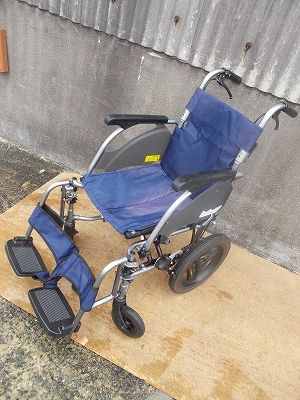 送料無料 一部地域を除く カルティマ介助式 多機能 CRT-8 シート焼けあり TS-25-1022-04