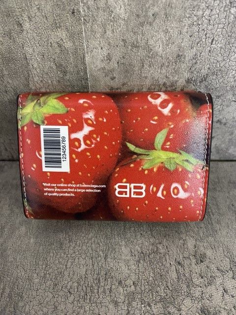 総柄 苺柄