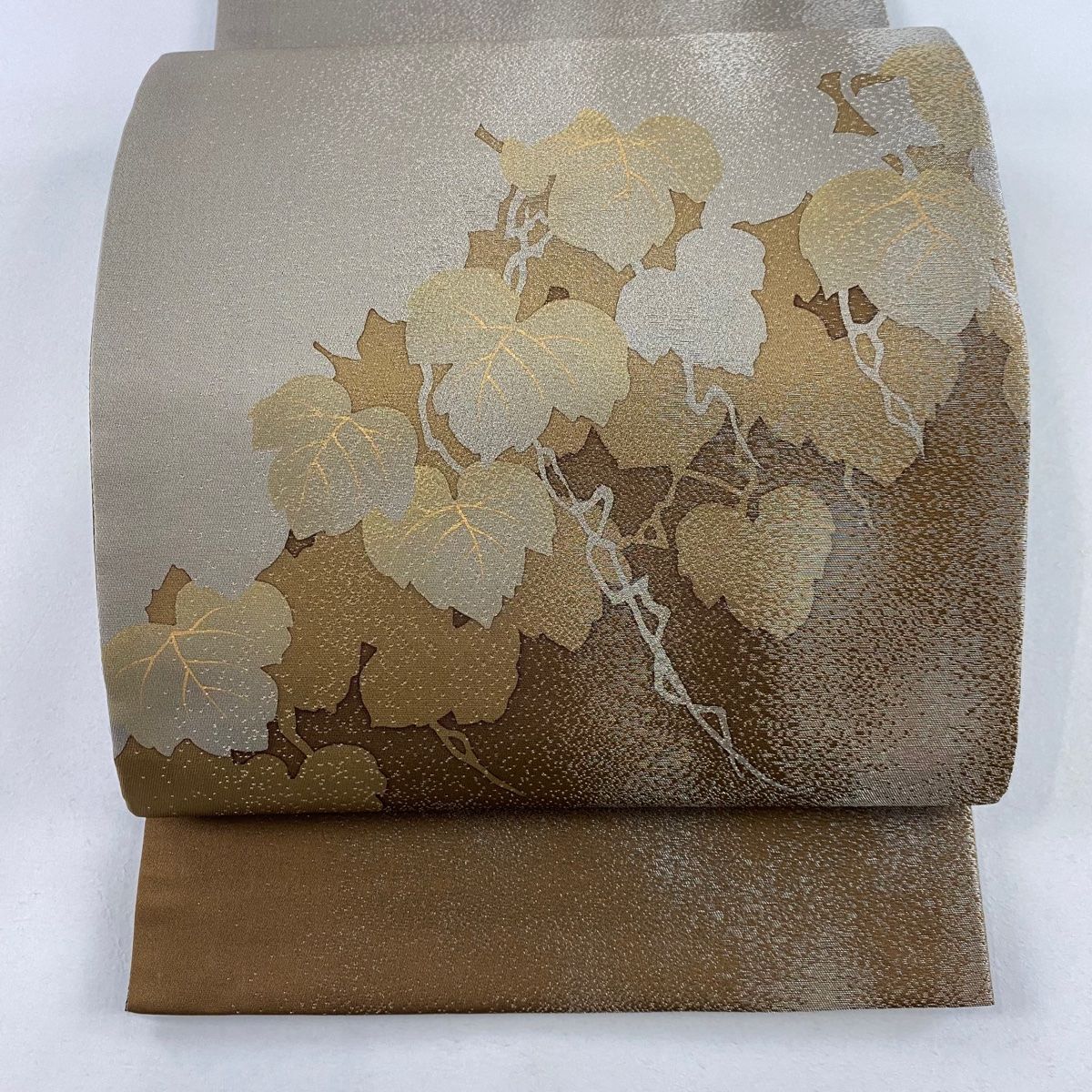 刺繍 袋帯 お太鼓柄 金糸 正絹 袋帯 秀品 段縞 菱 金糸 薄茶色 お太鼓柄 正絹 【中古】 袋帯 美品