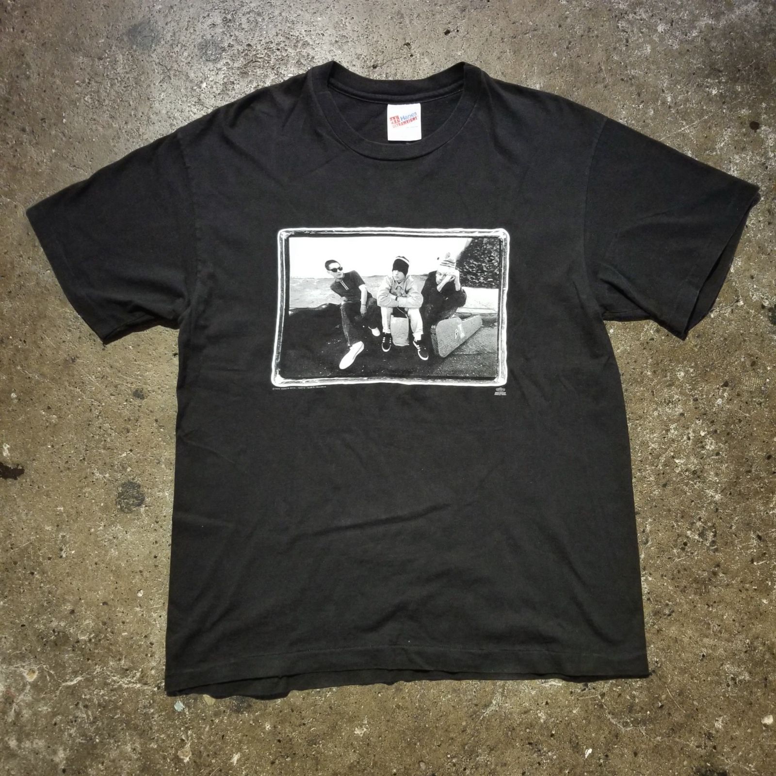 BEASTIE BOYS ビンテージ 90s HANES Tシャツ ブラック Beastie Boys 90s Tag Hanes Made in U.S.A. Fabric | Depop