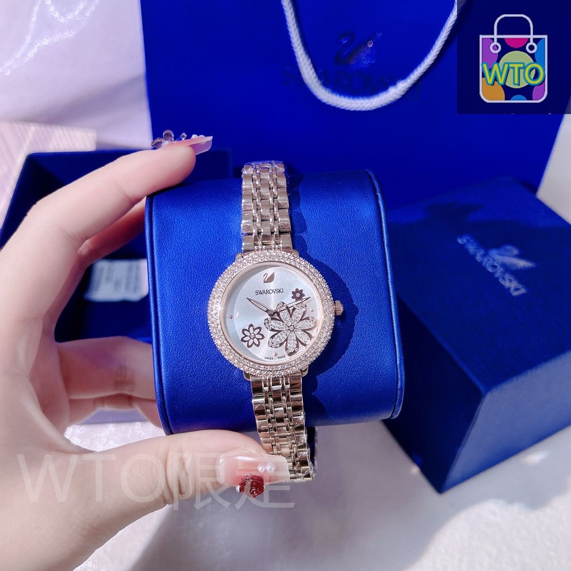 今日特価】SWAROVSKI スワロフスキー 時計 シンプルで目立つ
