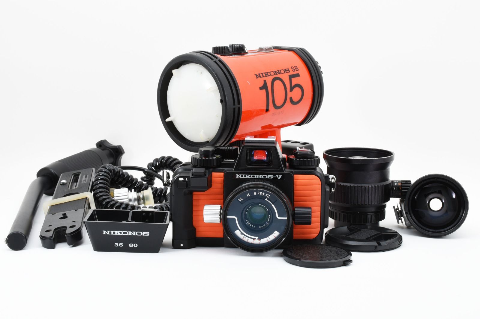 3853 【良品】 Nikon Nikonos V Orange Underwater Film Camera 35mm F/2.5 ニコン  MFフィルムカメラ MF単焦点レンズ 0725 - メルカリ