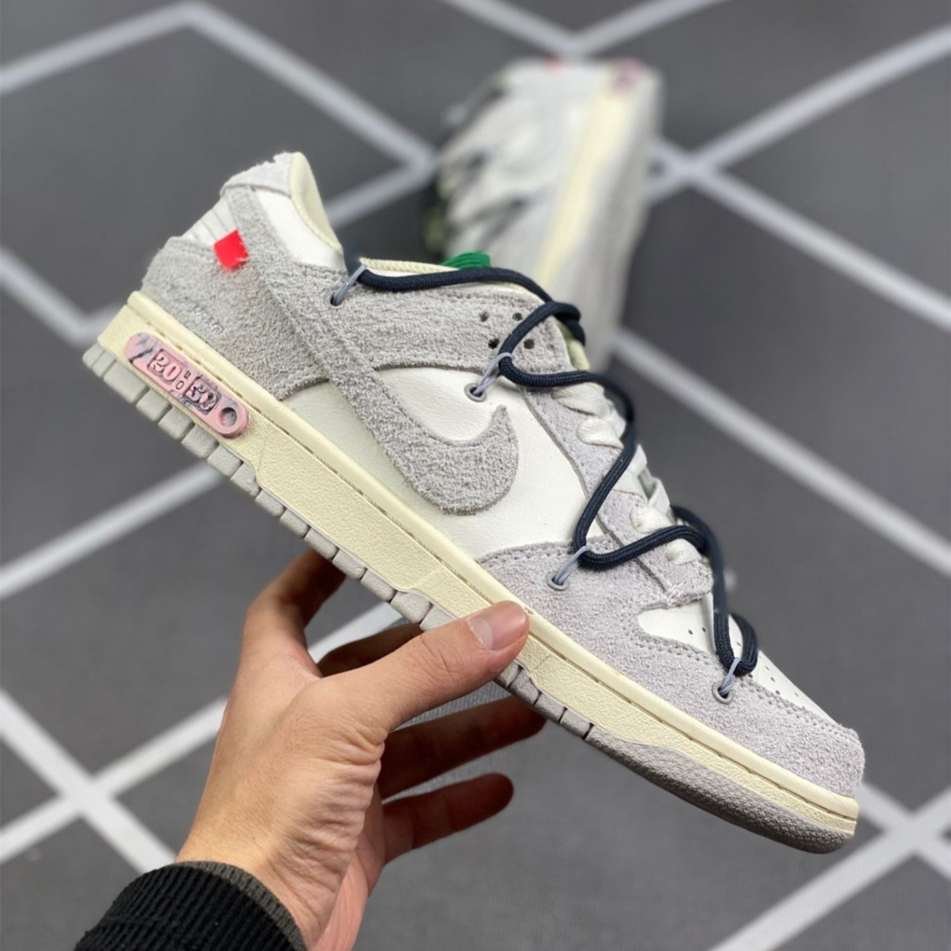 オフホワイトナイキNike DunkLow Sail/Neutral Gray