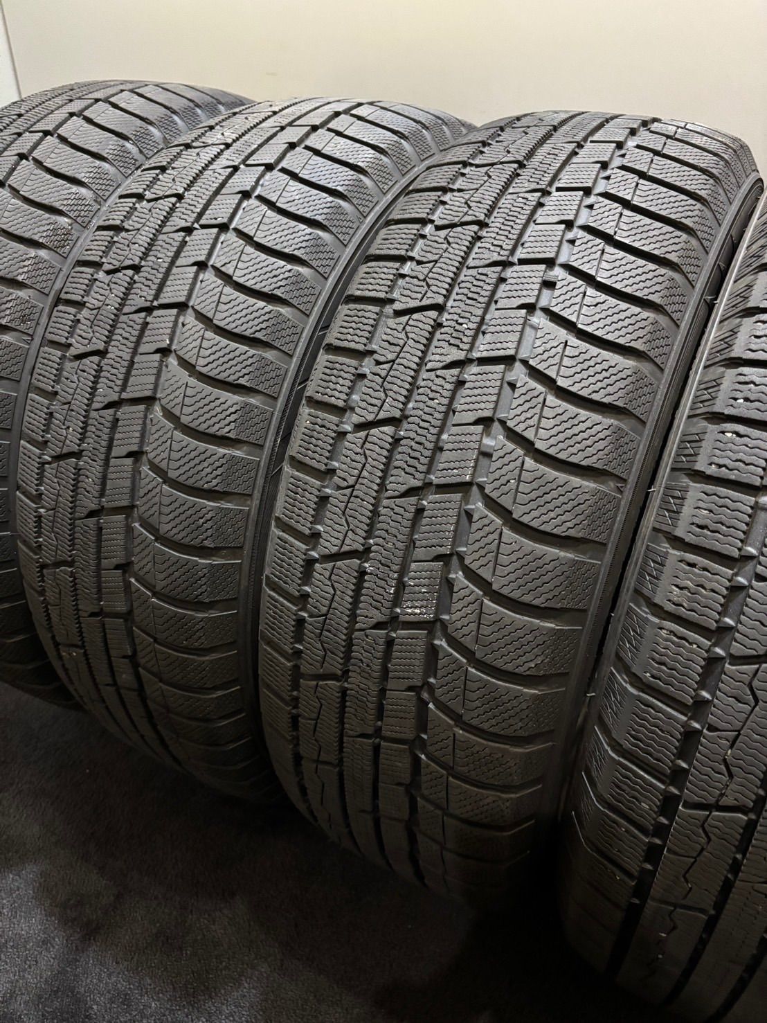 215/60R17 TOYO/Winter TRANPATH TX 18年製 スタッドレス 4本 エスティマ C-HR カローラクロス (南6-H683)