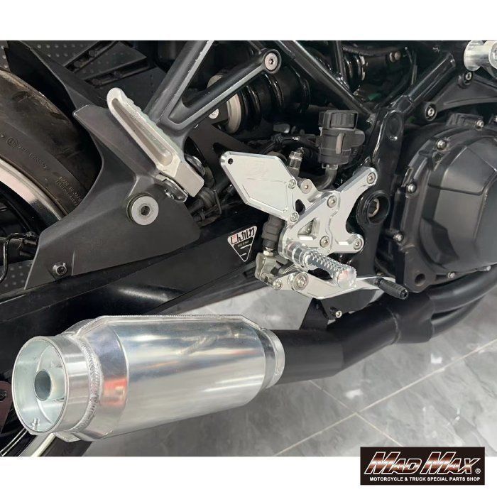 訳有 大特価!!】KAWASAKI カワサキ Z900RS/カフェ用 モナカ管マフラー 