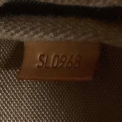 LOUIS VUITTON