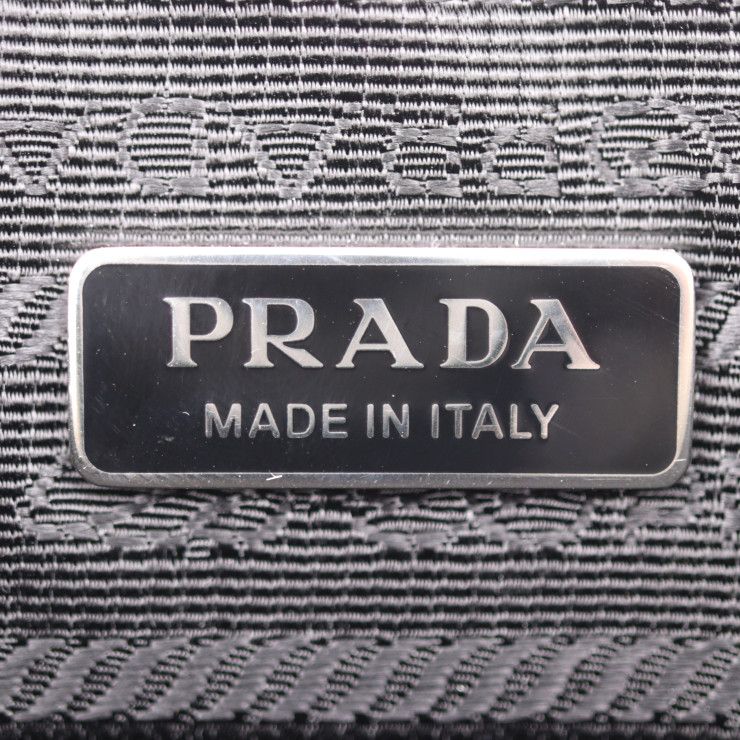 PRADA プラダ トライアングル クラッチバッグ セカンドバッグ 1NE039 レザー ホワイト シルバー金具 リストレット ポーチ 三角ロゴ  【本物保証】