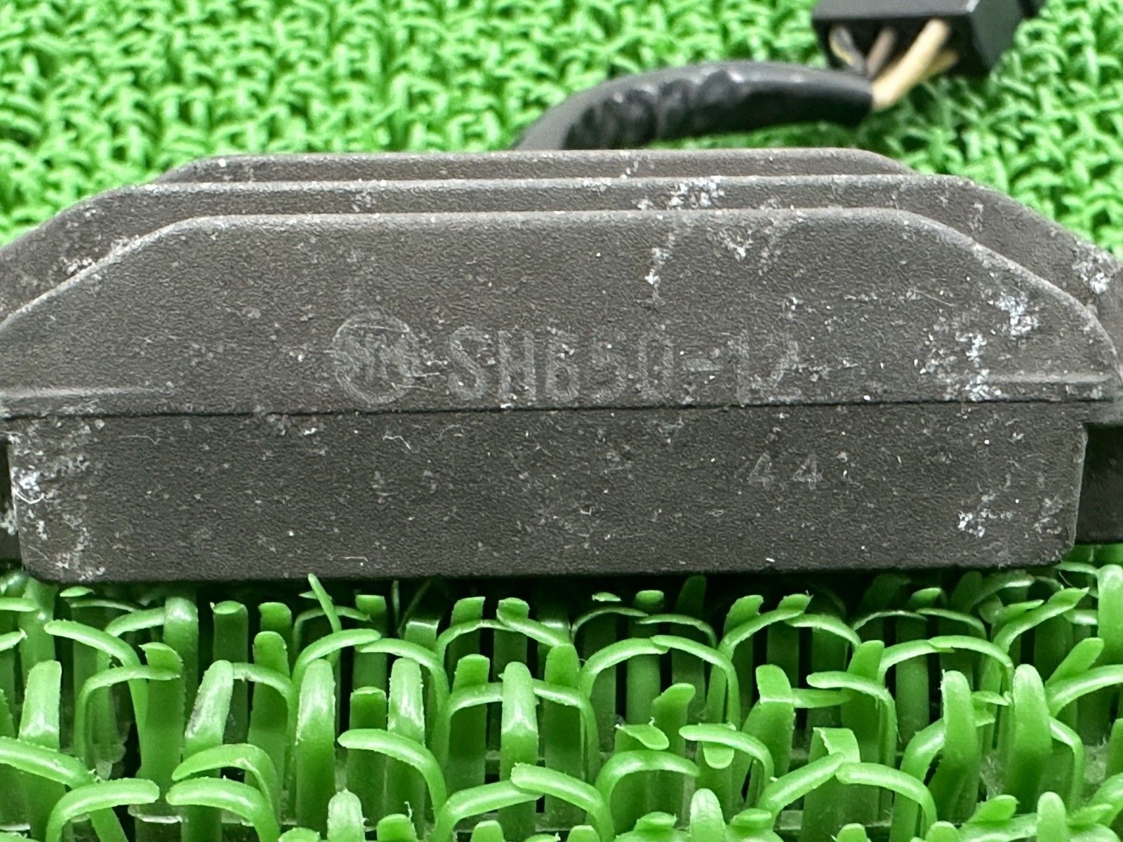 ZRX400 新品 レギュレーター 21066-1096