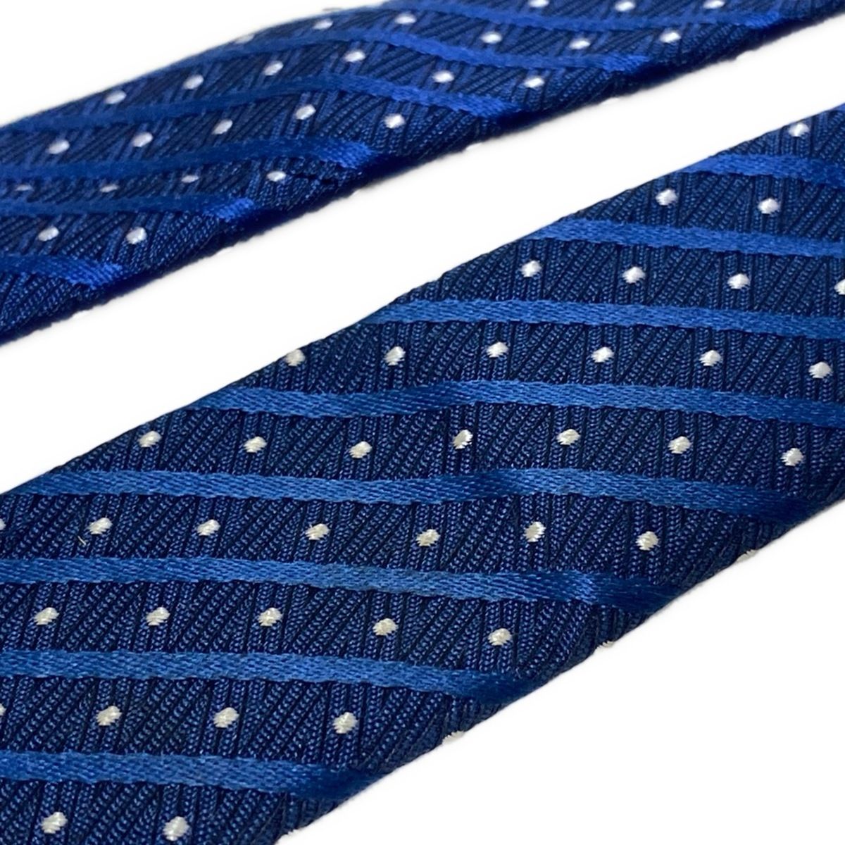 新品 バーバリー BURBERRY ネクタイ シルク ブルー ✨BURBERRY ✨青 ブルー ネクタイ 新品 バーバリー BURBERRY ネクタイ