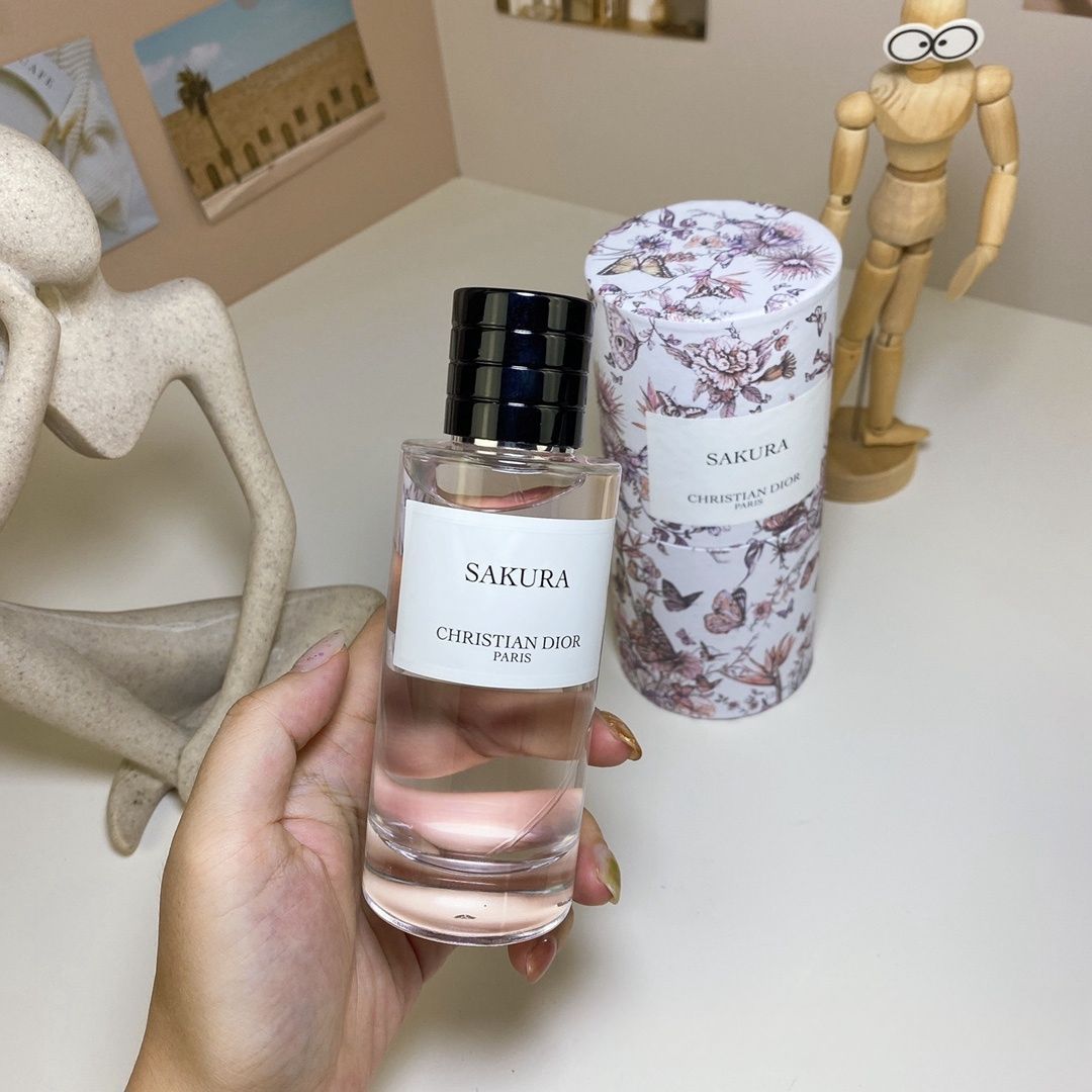 新品未開封 Dior Sakura ディオール パルファン 125ml 香水 女性用 