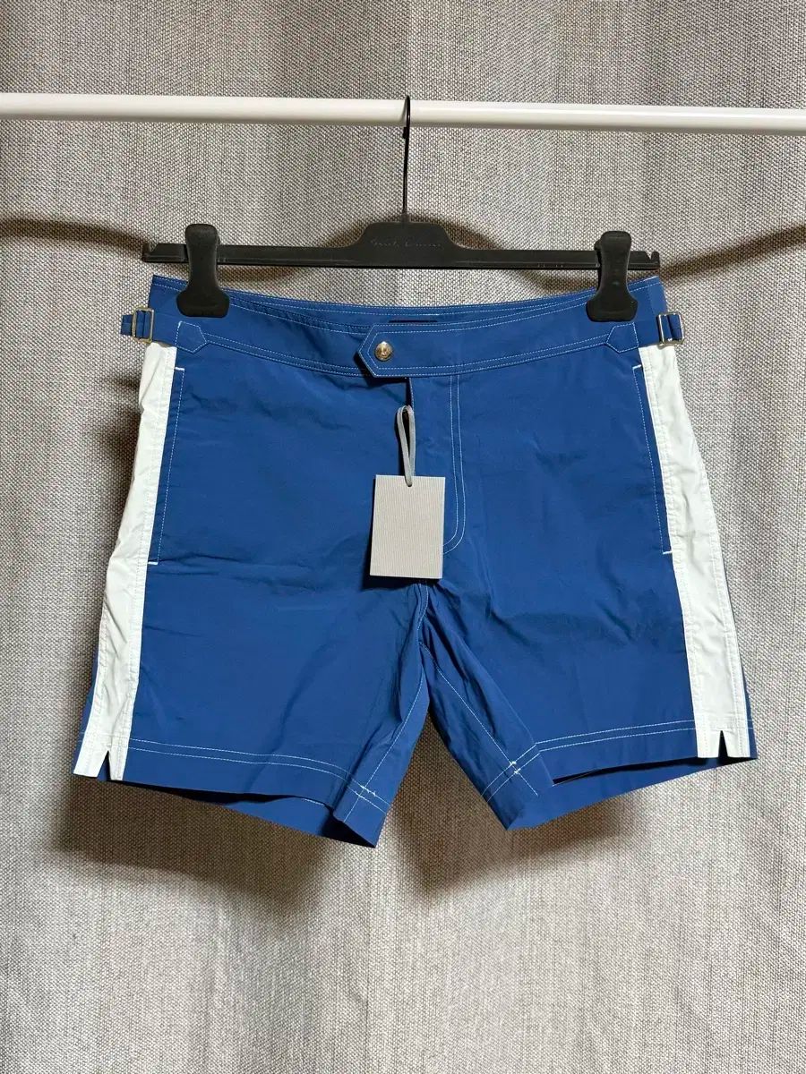 46 TOM FORD トムフォード サイド ストラップ スイム ショートパンツ 青