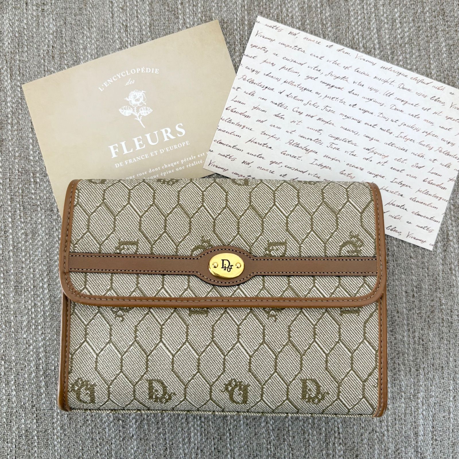 【美品】ChristianDior ハニカム柄 化粧ポーチ マルチケース 美品】ChristianDior ハニカム柄 化粧ポーチ マルチケース Christian