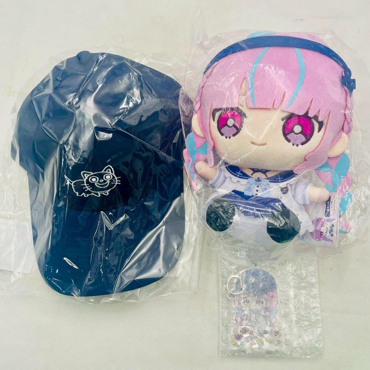 ホロライブ公式グッズ 湊あくあ ぬいぐるみ キャップ アクリルキーホルダー セット