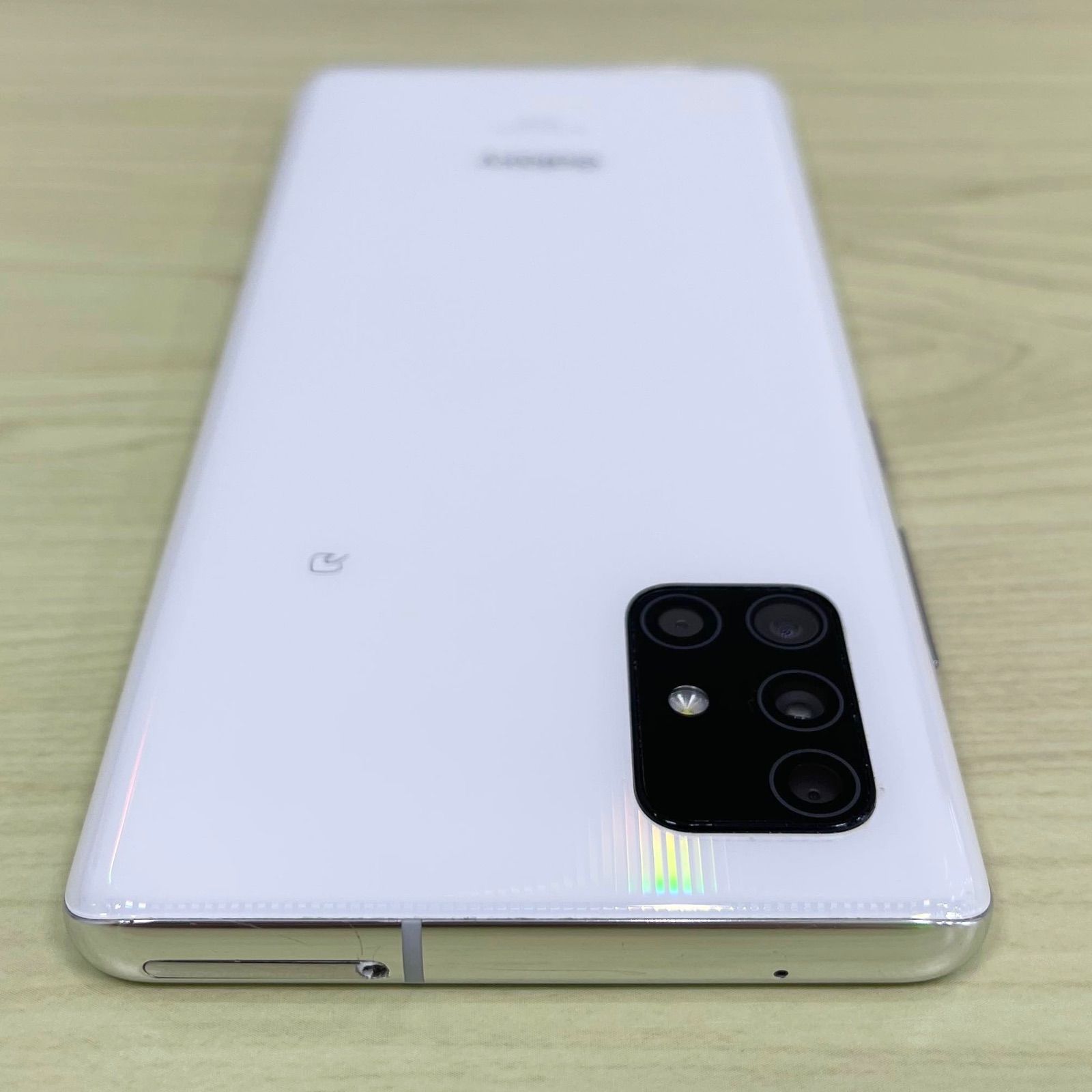 Galaxy - 新品同様 SCG07 Galaxy A51 5G プリズムブリックスホワイト Galaxy SCG07 GALAXY A51 5G プリズム ブリックス ホワイト SIM