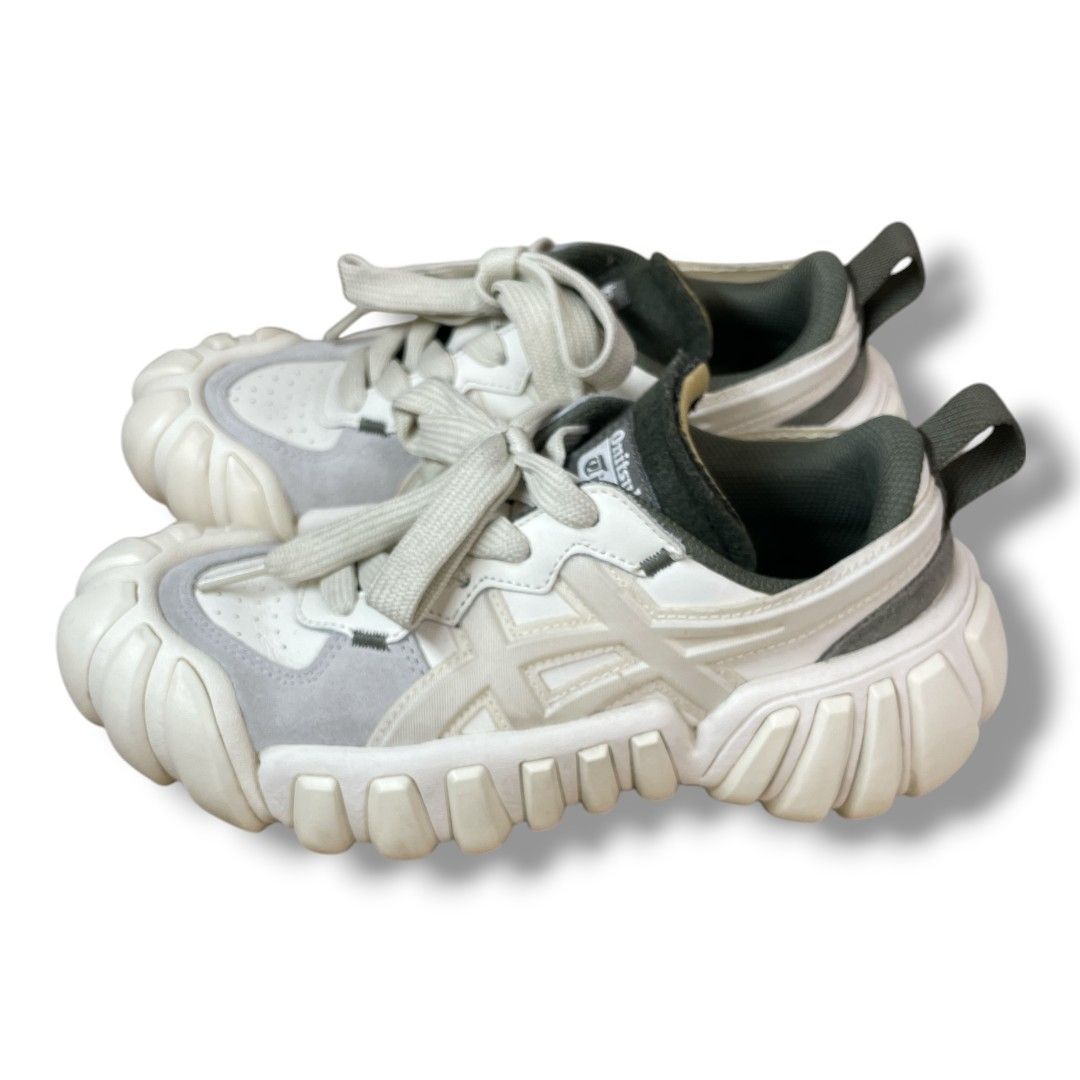 Onitsuka Tiger スニーカー ホワイト/グレー Onitsuka Tiger スニーカー ホワイト/グレー/ブラック - メルカリ