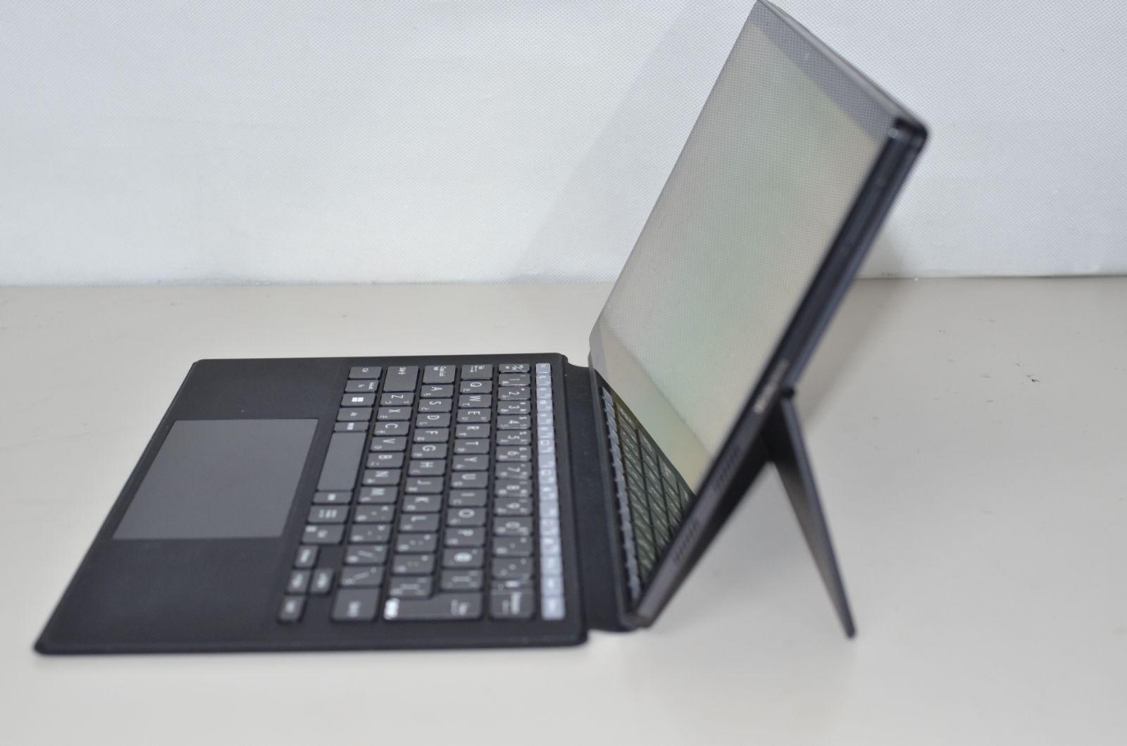 中古良品 ASUS Vivobook 13 Slate OLED T3300K Windows11+office 