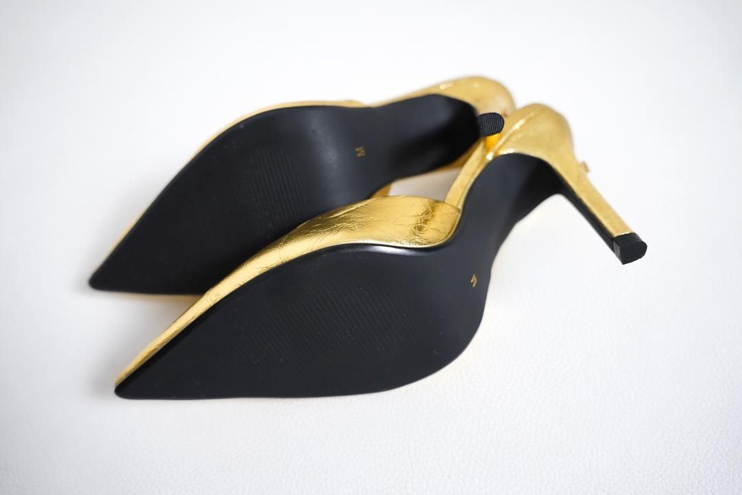 YELLO ビジューバックル