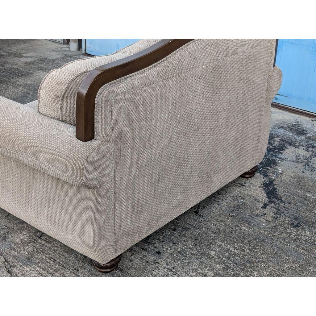 Ashley アシュレイ　二人掛け　ソファ　アームソファ　ヨーロピアン　IZZ Ashley アシュレイ 二人掛け ソファ アームソファ ヨーロピアン