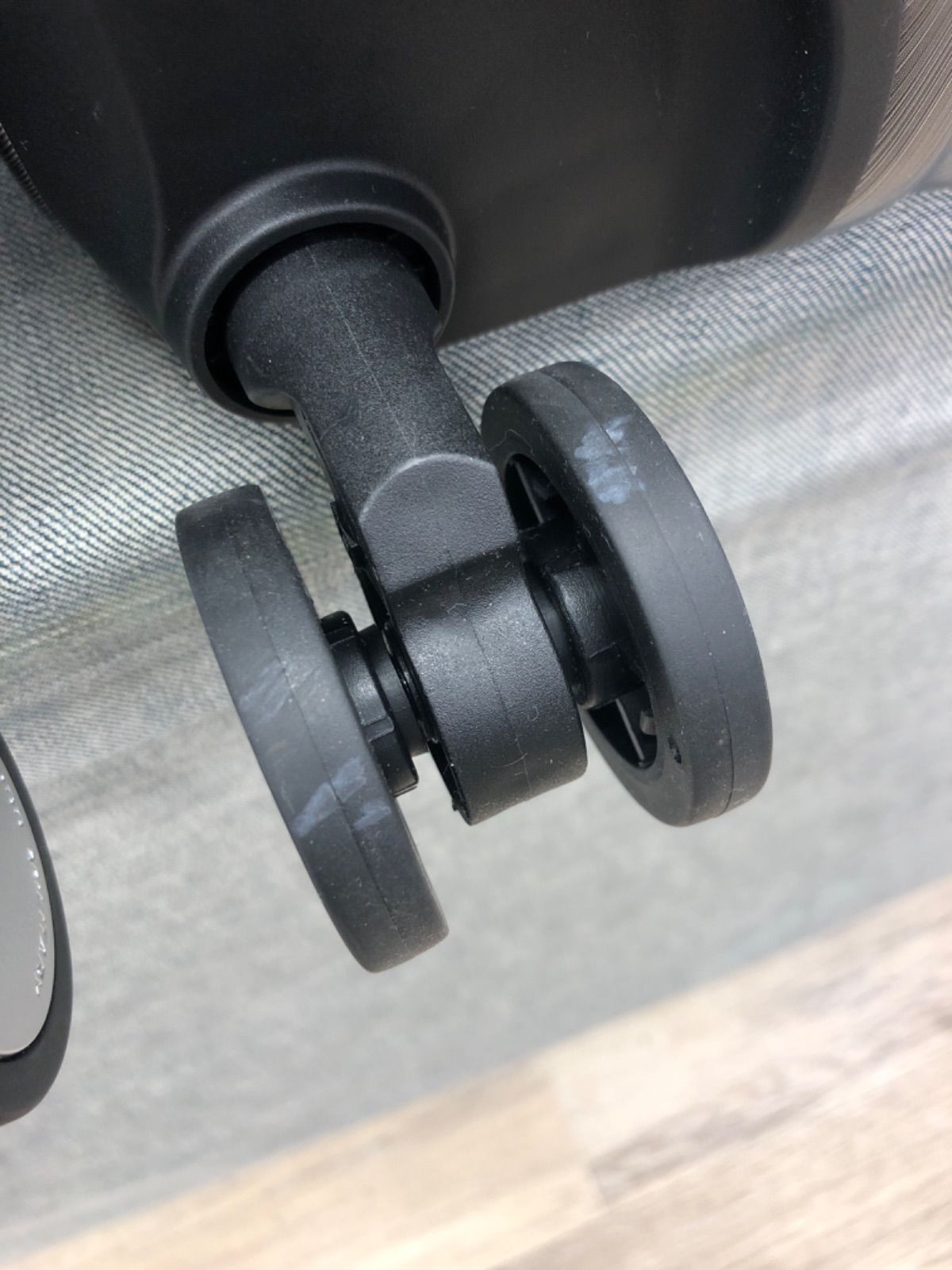 AY25100235 スイスミリタリー