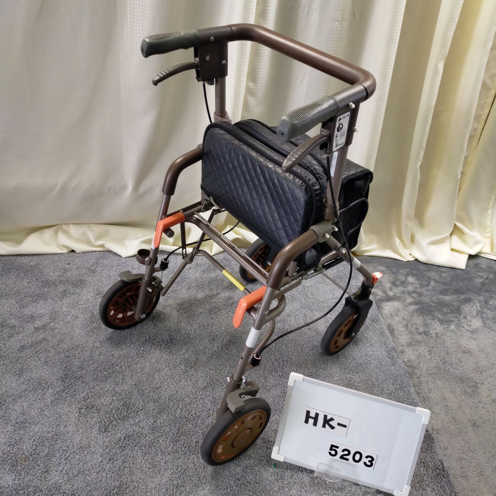 HK-5203) アイルリンク アイルウォークα (アルファ) 座面連動ブレーキ付 歩行器 歩行車 歩行補助 シルバーカー 手押し車 在宅介護  福祉用具 洗浄/消毒済 介護【中古】 - メルカリ