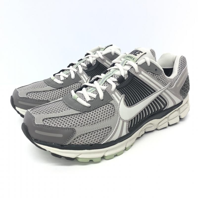 【中古】NIKE WMNS ZOOM VOMERO 5 Cobblestone and Flat Pewter FB8825-001　30cm　ナイキ　ズーム ボメロ5 [66]