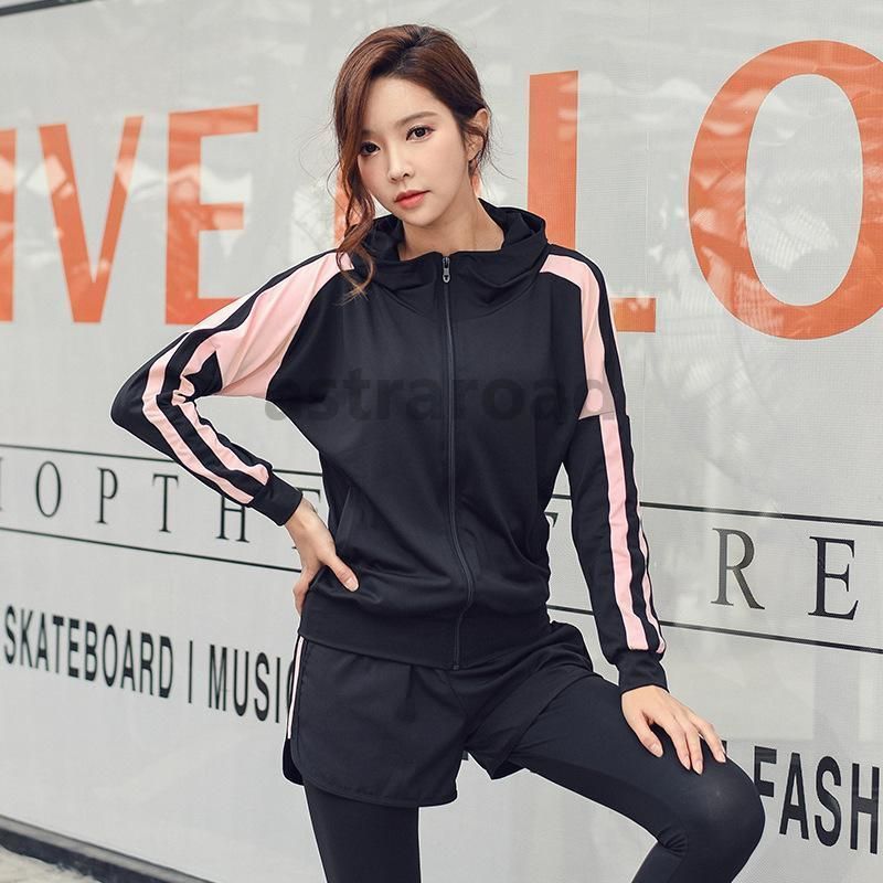 女性