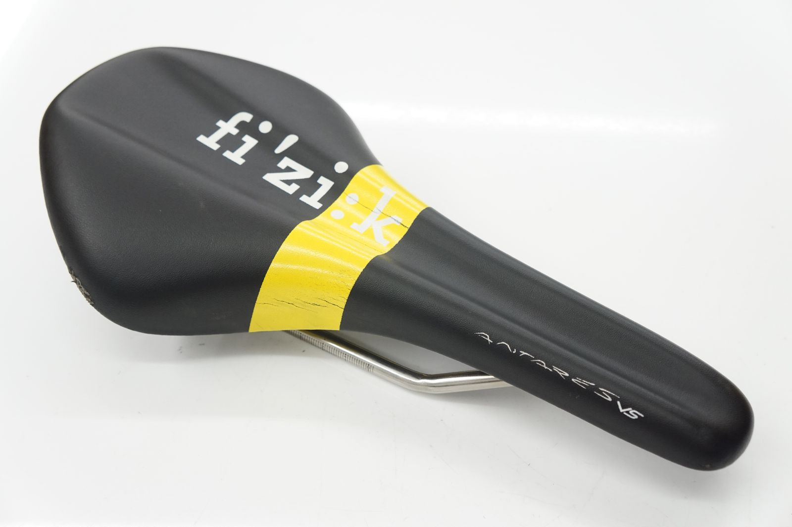 FIZIK 「フィジーク」 ANTARES VERSUS KIUM TEAM TELENET FIDEA サドル / バイチャリ浦和ベース