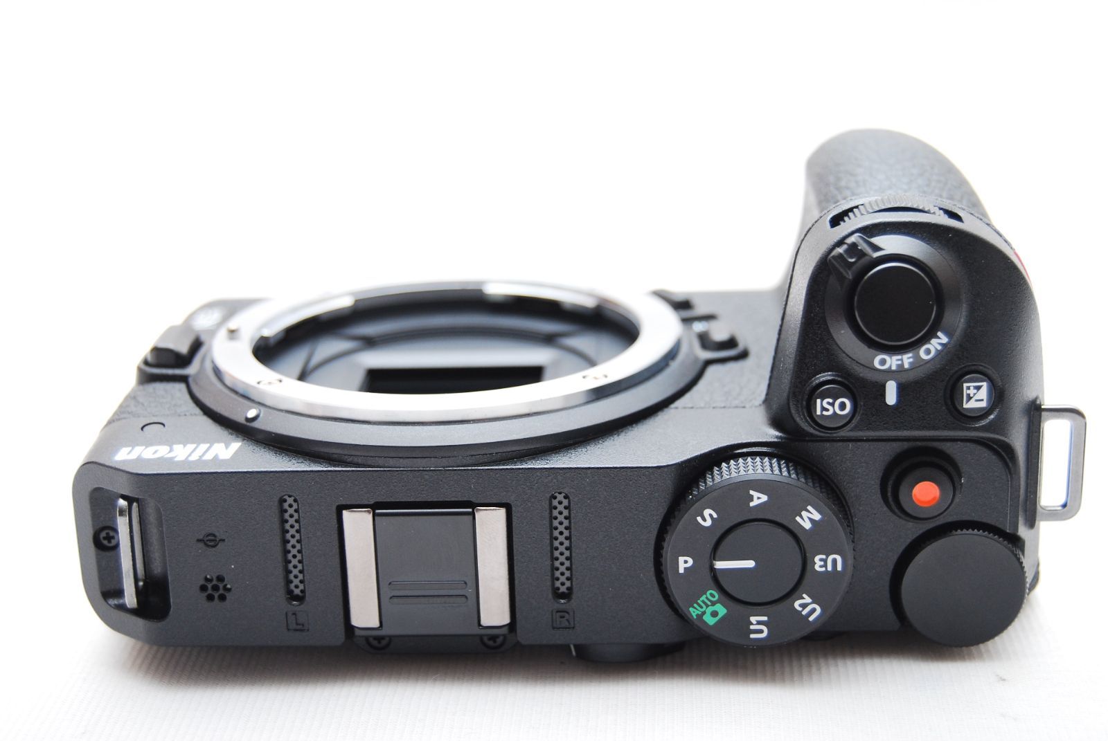 美品Nikon Z 30 ショット数1235 ☆極上美品 ショット数1235回 Nikon Z30 ボディ ミラーレス一眼
