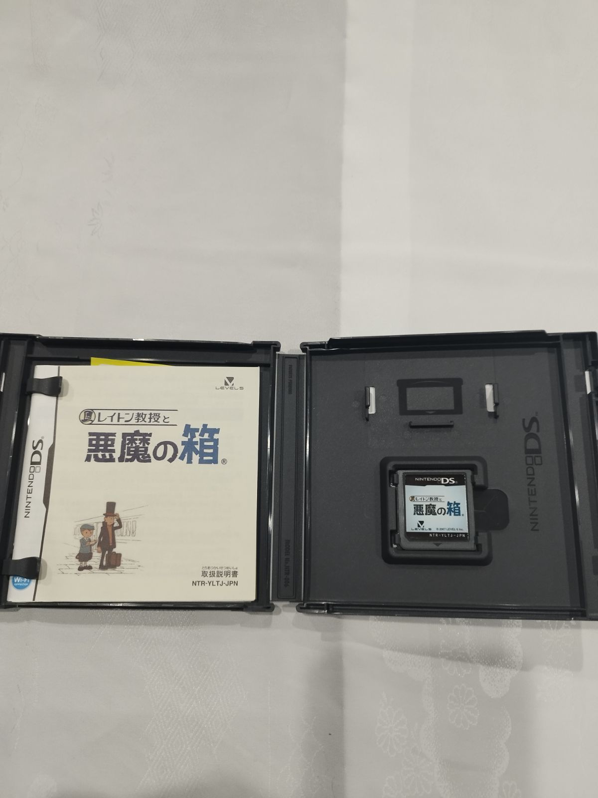 美品】ニンテンドーDS ソフト「レイトン教授と悪魔の箱