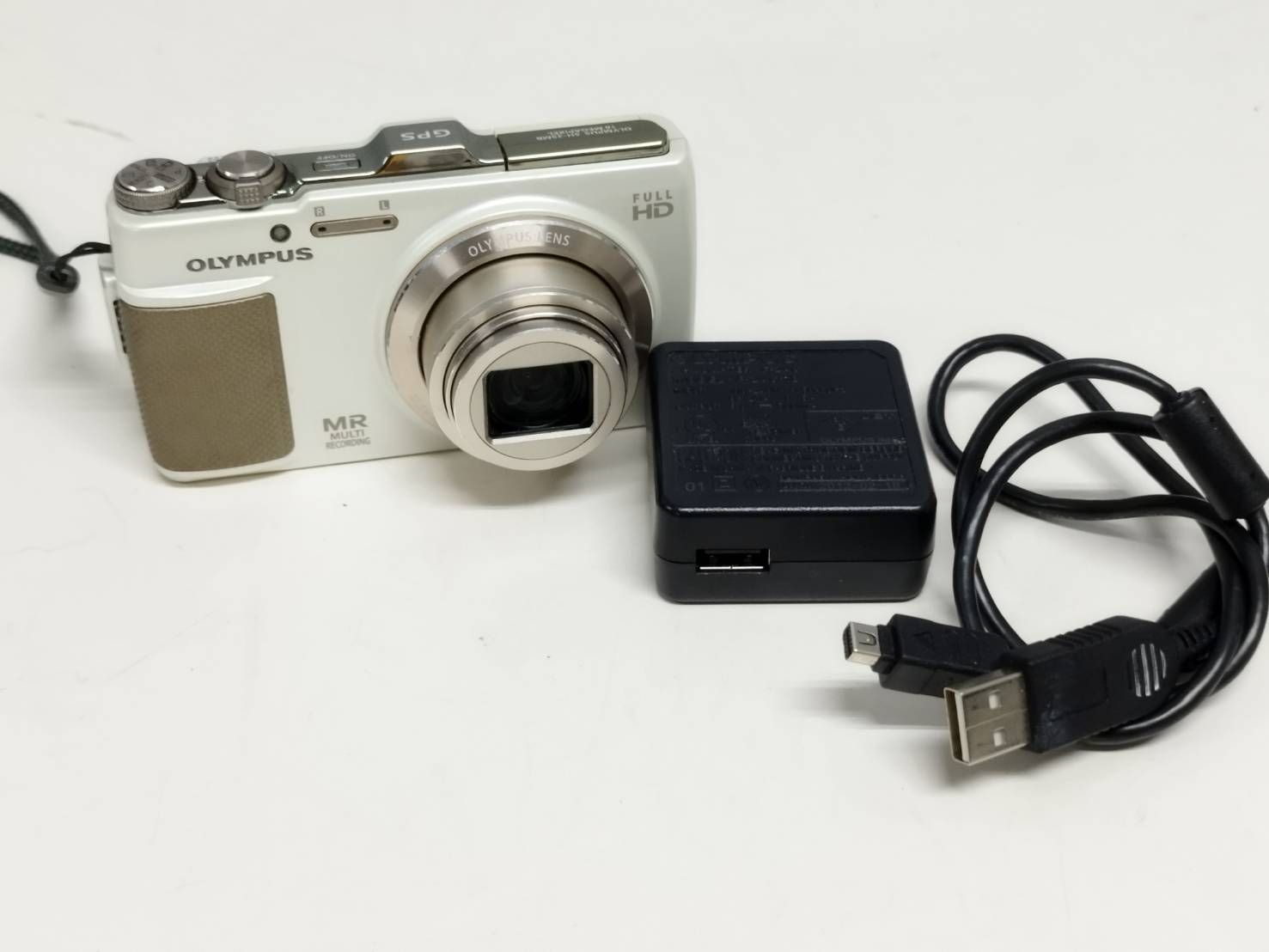 オリンパス OLYMPUS SH-25MR ホワイト デジタルカメラ