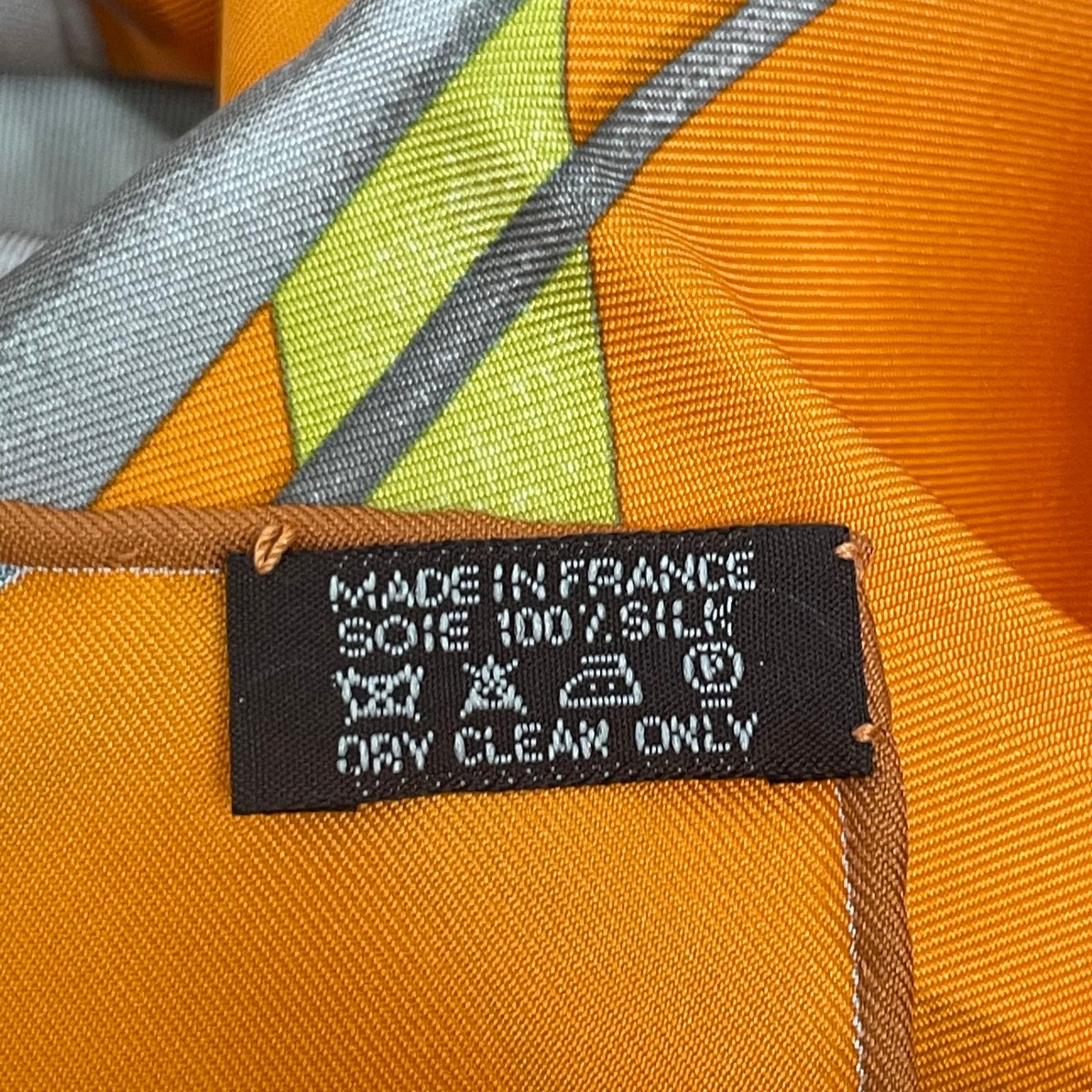 極美品 HERMES エルメス スカーフ シルク カレ90 ATTRAPE TES REVES 夢 