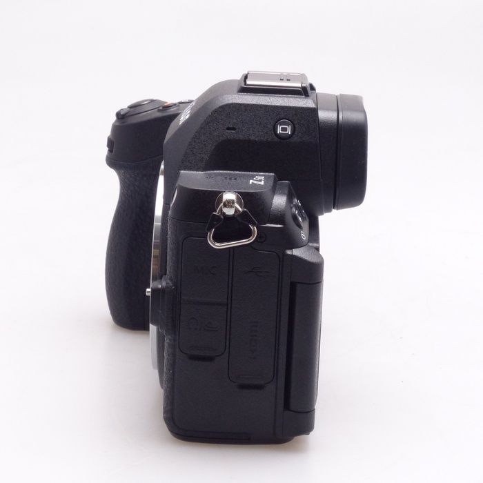 中古】Nikon ミラーレス一眼カメラ Z5 ボディ ブラック 中古】（非常に