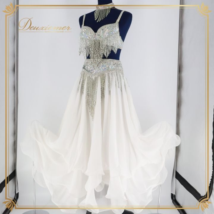 ベリーダンス オリエンタル 衣装 上下セット ホワイト系 白 シルバー系 スパンコールラメ ビーズ 装飾 フリル レース 舞台 発表会 イベント 派手な 衣装 セットアップ 女性用 ダンスコスチューム パフォーマンス 可愛い エレガント