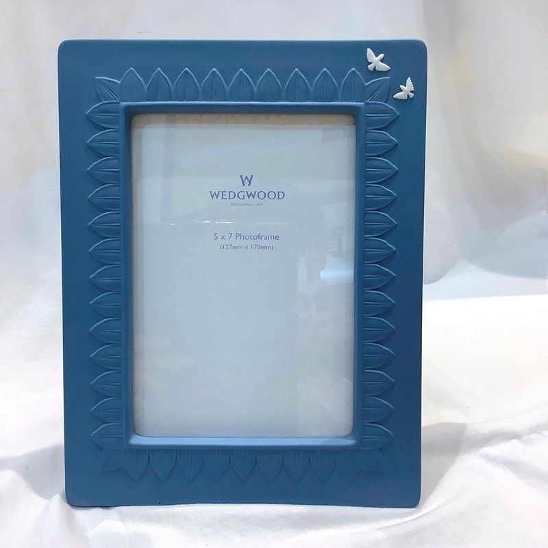 【新品未使用品】 クラシック ピクチャーフレーム(ペールブルー) クラシック ピクチャーフレーム(ペールブルー) ウェッジウッド 写真