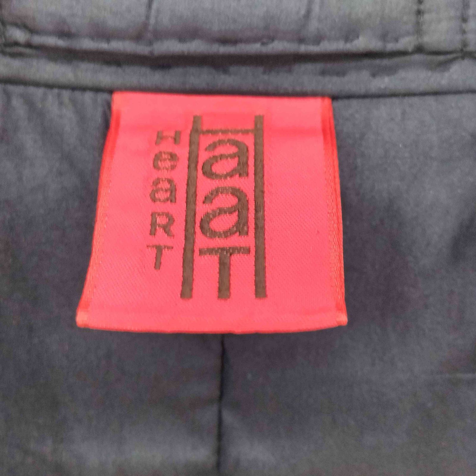 ISSEY MIYAKE ブラック トレンチコート　ナイロン イッセイミヤケ ISSEY MIYAKE Haat エンボス加工 ナイロン